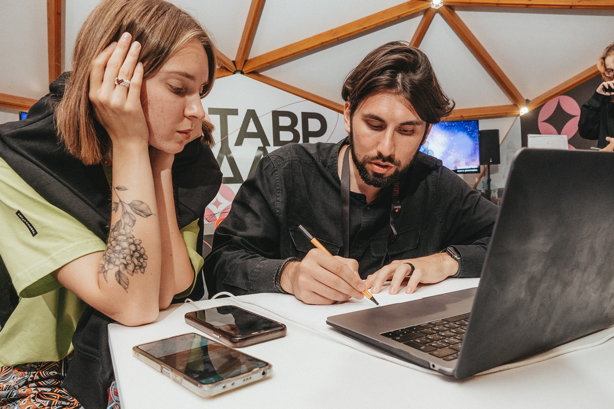 Зарядить телефон от скалы: участники заезда «Наука как искусство ...